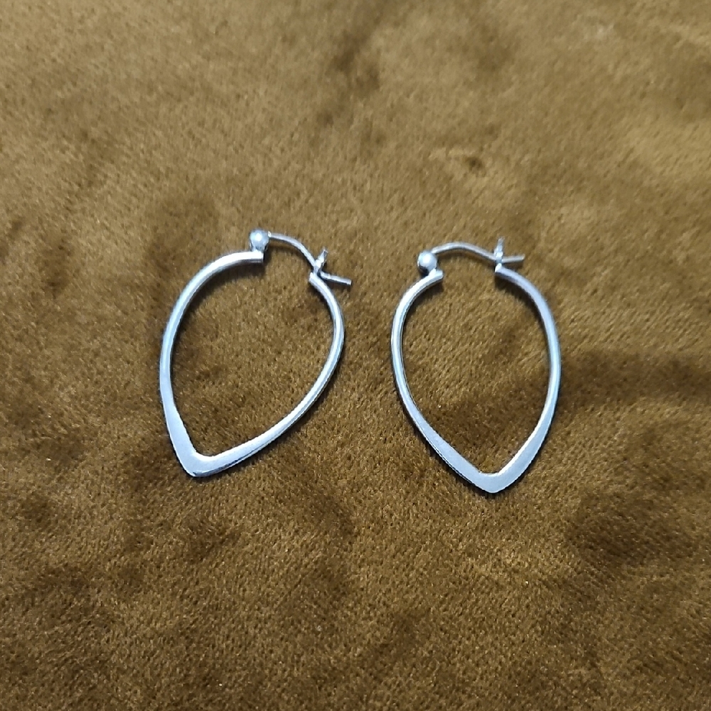 EUC Silver Colored Teardrop Hoop Earrings - Women Jewelry